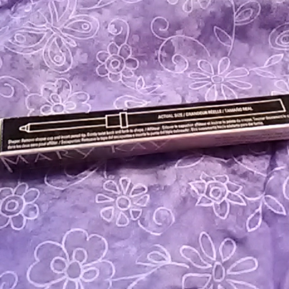 Mary Kay - Picture 2 of 4